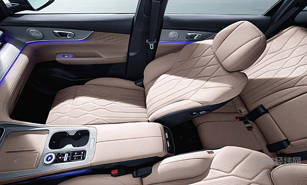 吉利星越L实力强大 瑞虎8 PLUS能否以价取胜？