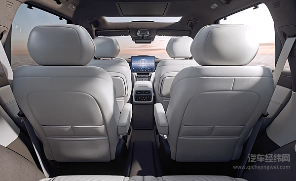 腾势N8L对决问界M8 三电与智能谁更重要？