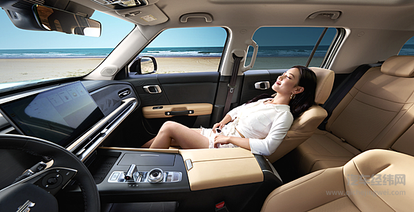 10万级SUV新标杆 BJ30旅行家凭“超野 超省 超大”成全民越野优选