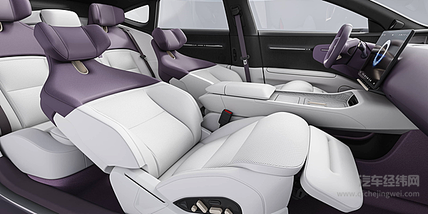 阿维塔12四激光版25.99 万起 击穿豪华轿车价格预期