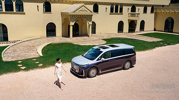 岚图梦想家山河上市 70.99万重新定义豪华MPV格局