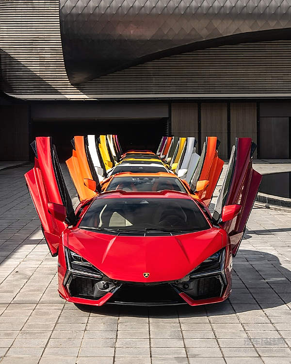 欧洲豪门押注插混 中国超跑定义纯电新标准