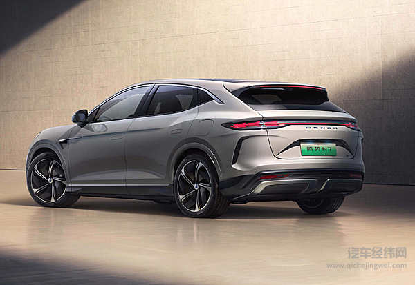 采用法国帝瓦雷音响系统的腾势N7比极氪001更有优势？