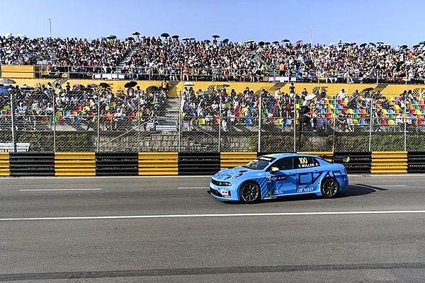 不止运动更要科技 全新领克03重新定义年轻轿跑？