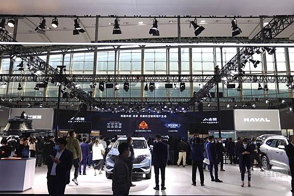 三旗舰焕新发布引领品牌向上 长城汽车强势登陆2022广州车展