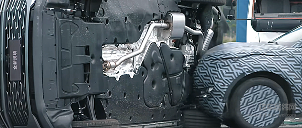 26万级中大型SUV卷出新姿势 揽境用三重优势给燃油车打样