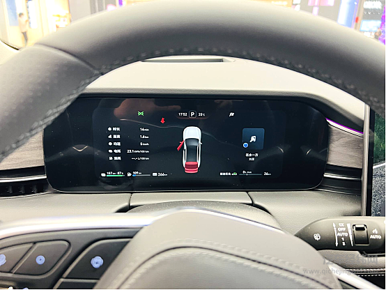 实地探店 月销量连破3千辆的华为问界M5究竟如何？