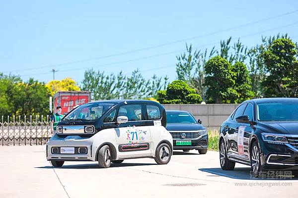 智能泊车项目——有车位线两侧有车平行停车