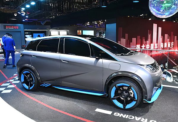 小型车却卖高价 比亚迪海豚究竟在打什么算盘？