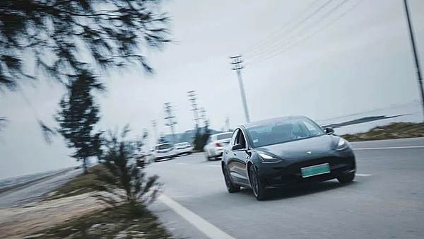 最高降幅3.7万元 玩起价格战的特斯拉真的能冲击市场格局吗？