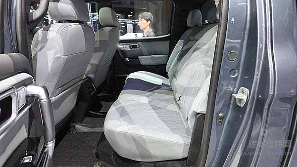 悍途PHEV打破皮卡“场景限制”  省得实在野得尽兴