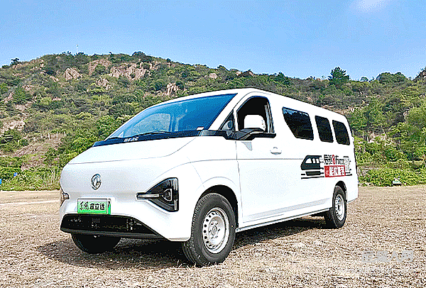 東風(fēng)輕型車漢口北車友驛站正式營(yíng)業(yè) 真美滿·心服務(wù)