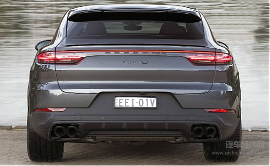 豪华中大型SUV正面PK 路虎揽胜运动版与保时捷卡宴谁更强？