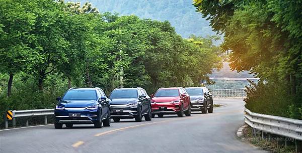 单月销量再创新高 比亚迪一骑绝尘的秘诀究竟有哪些？