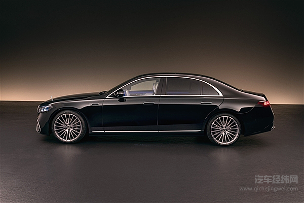 中期改款奔驰S级亮相 续写三叉星徽旗舰传奇