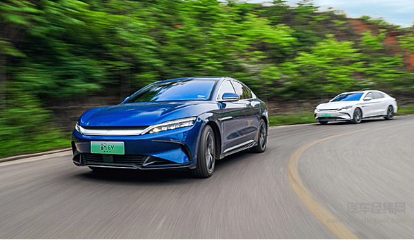 零跑C01对标比亚迪汉有几成胜算？