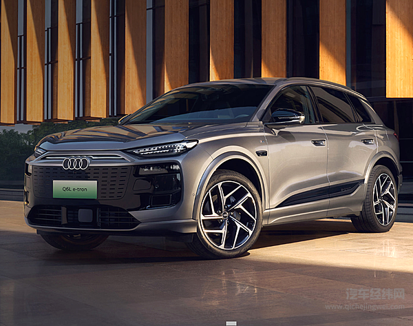 不止加长和加大屏：奥迪用“双平台”表示豪华车的新战场在“懂人心”