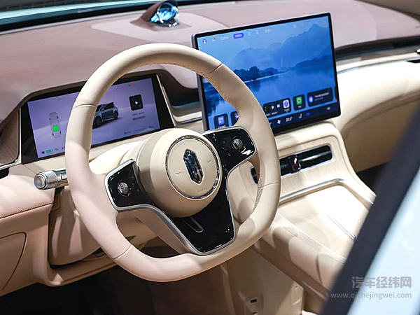 尚界H5打破价格壁垒 树立15 万级智能座舱天花板