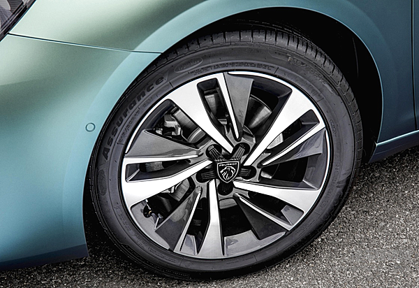 法式设计加上“低价高配” 新款东风标致408能征服用户？