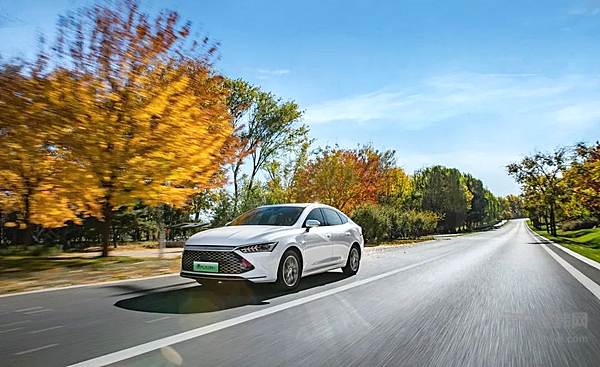 增长率远超纯电动车型 插混车型能否成为市场主流？