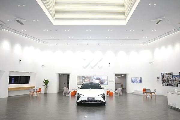 智己L7全国用户交付正式启动