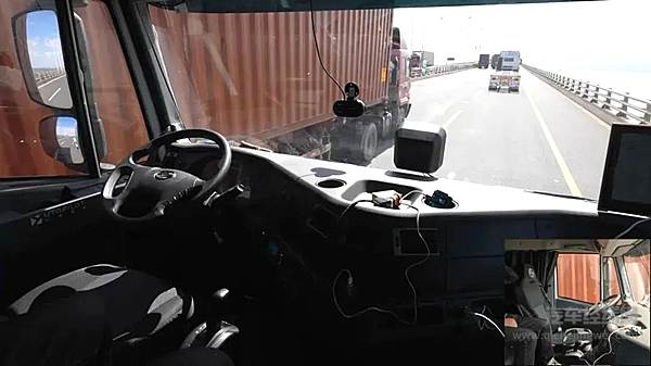 友道智途获全球首张智能网联汽车示范运营牌照