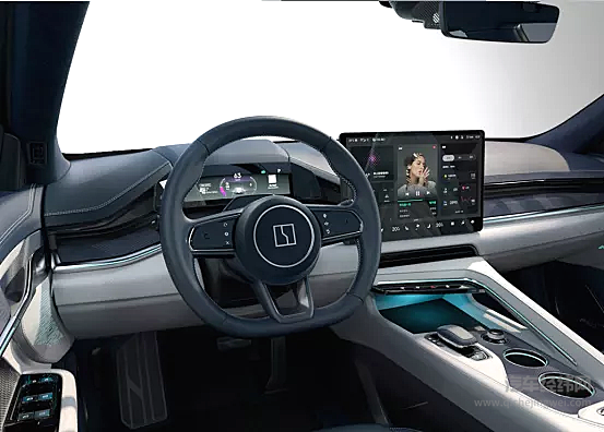 含着吉利金汤匙出身的极氪汽车同样要走弯路