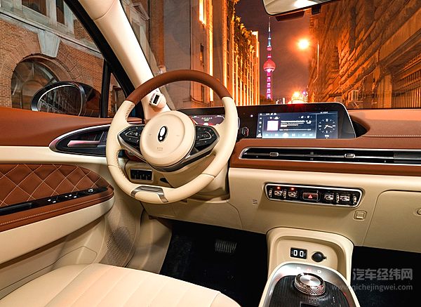 欧拉好猫换电池要小10万 到底谁在背刺？