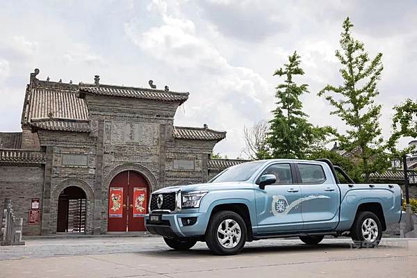 时尚商用皮卡金刚炮药商版11.18万元起正式上市