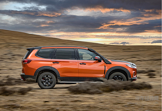 国产越野 上汽大通MAXUSD90 Pro与哈弗H9谁更硬派？