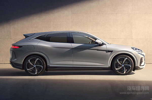 采用法国帝瓦雷音响系统的腾势N7比极氪001更有优势？