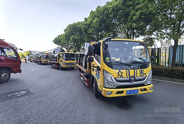 用奥铃拉奔驰 上海车展“高光时刻”的后勤卫士