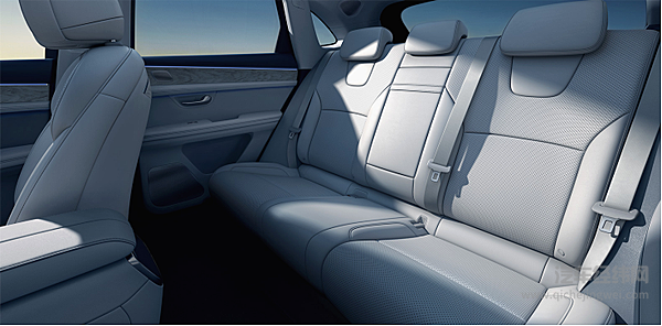 AITO年销挑战30万辆 华为的汽车梦何时能够实现？