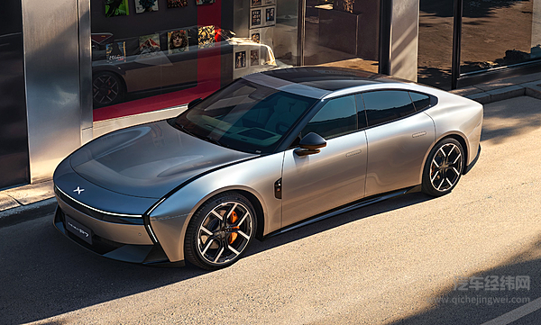 全新小鹏P7突破次元壁 不做参数“卷王”要当体验“创想家”