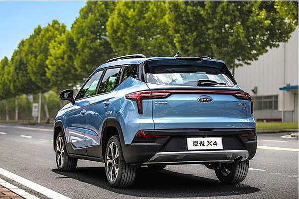 江淮乘用车3.0时代首款小型SUV嘉悦X4正式上市 6.28万元起售！