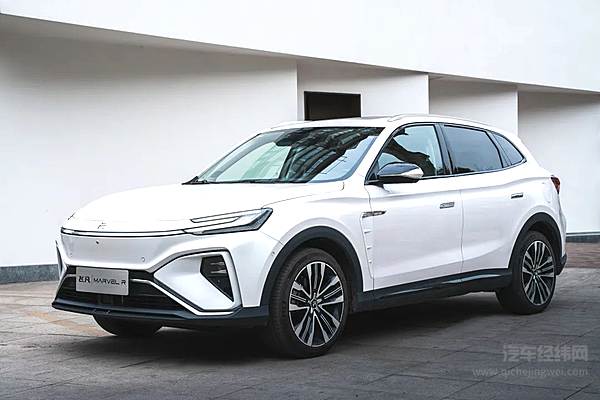 飞凡MARVEL R官宣亮相中国国际大数据产业博览会