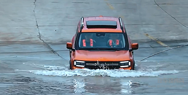 40万的纵横G700与100万的仰望U8 谁才是“船车融合”真答案？