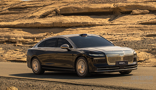 岚图追光L 27.99万起 定义中式豪华新标杆