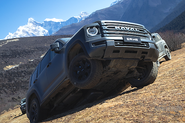 哈弗H9穿越版23.29万起 告别改装风险树立硬派越野新标准