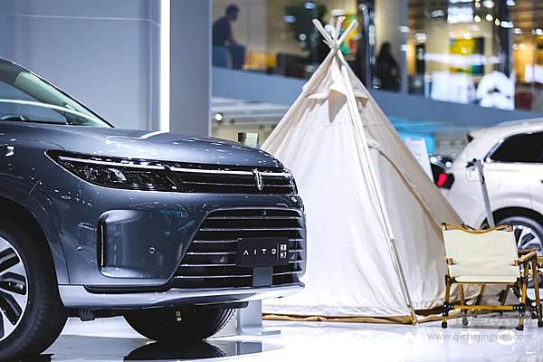 跌出万辆俱乐部，AITO问界11月销量环比下跌超30%，问题出在哪里？