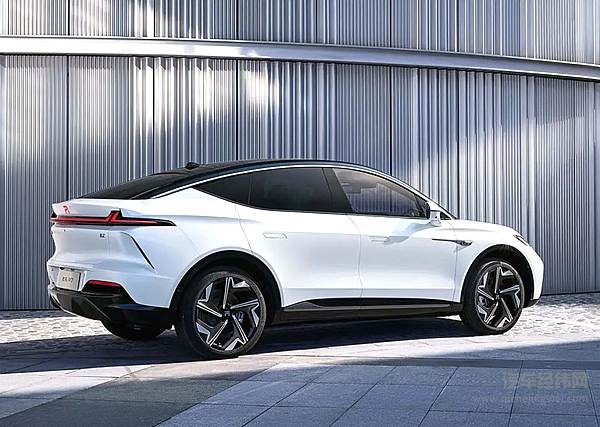 不同品牌相似的定位 上汽飞凡与智己如何避免左右互搏？