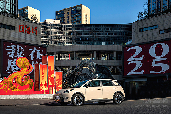 纯电小车市场火热 AION UT能否胜过吉利星愿？