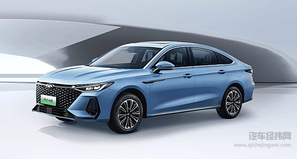 A级插混车二选一 奇瑞风云A8与秦PLUS DM-i谁更胜一筹？