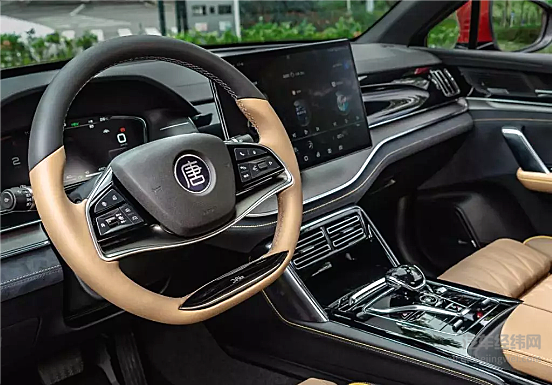 当比亚迪唐DM-i遇上零跑C11 纯电和插混那个强？