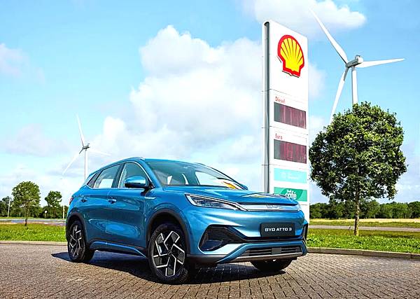 比亚迪与壳牌在欧洲联合推出十万张铂金充电卡 提升用户充电体验