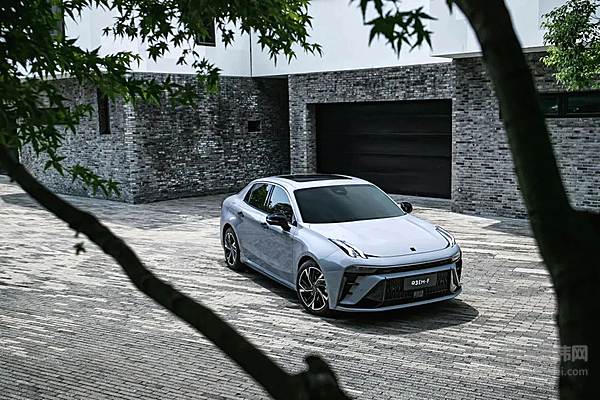 不止运动更要科技 全新领克03重新定义年轻轿跑？