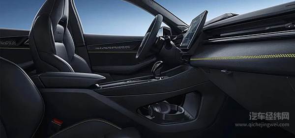 不止运动更要科技 全新领克03重新定义年轻轿跑？