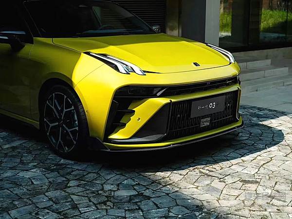 不止运动更要科技 全新领克03重新定义年轻轿跑？