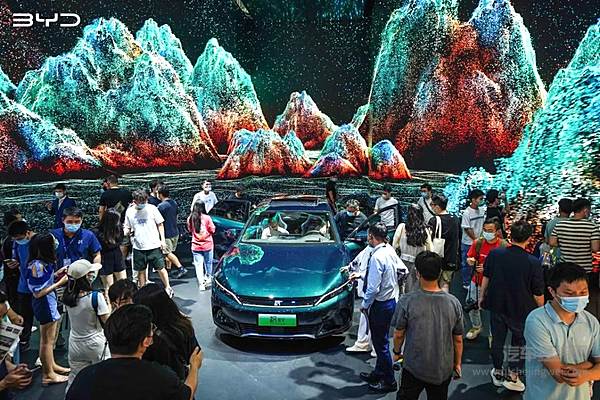 汉EV千山翠限量版亮相粤港澳大湾区车展 引领国潮新境