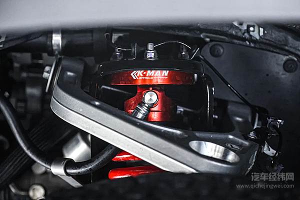 2022款黑弹齐鲁车展正式上市 售价24.88万元